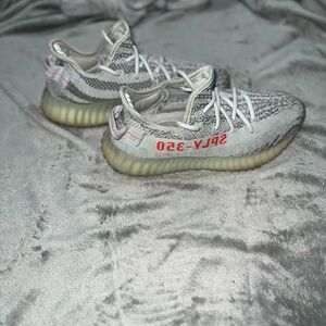 Yezzy 350 Blue Tint (Used) size 7Y